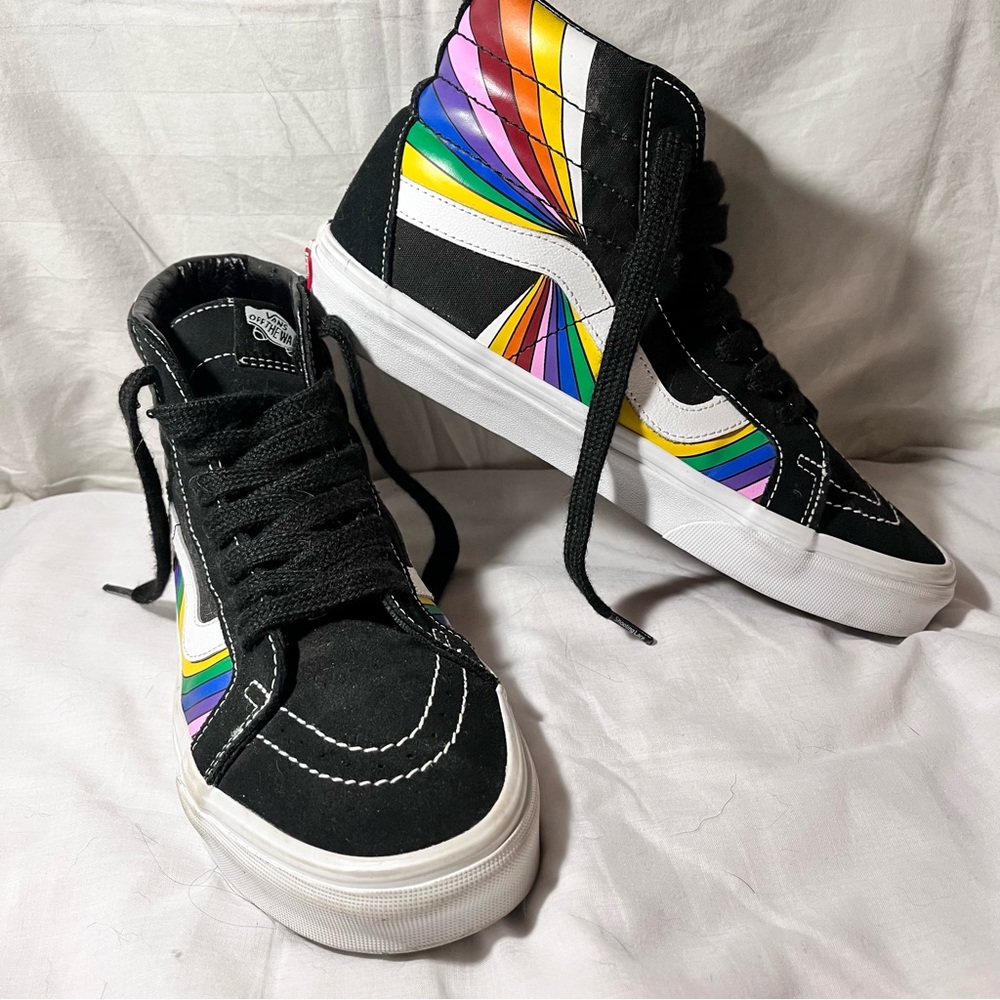 Vans SK8-Hi Reissue (Refract) Black / True White/Multicolor Mens 9 * Like New